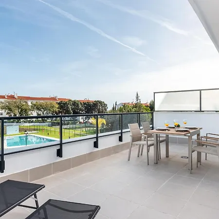 New Pool Апартаменти *
